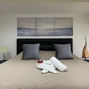 Duplex Situe A 2min De La Gare Du Nord Brussels
